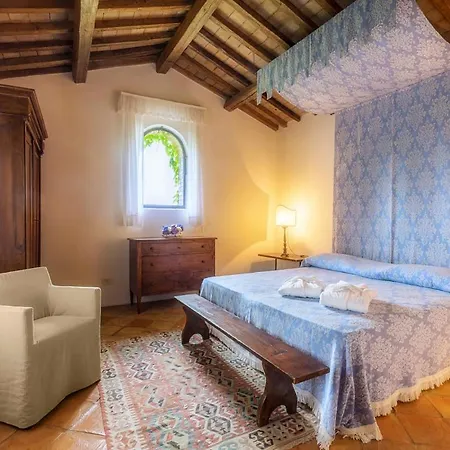La Mita Sleeps 26 With Pool And Air Con 빌라 프레지오