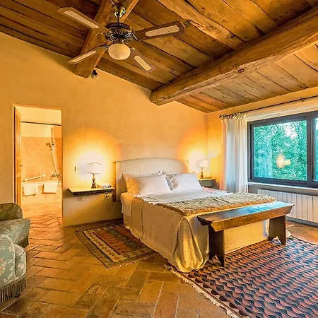 Villa La Mita Sleeps 26 With Pool And Air Con Preggio