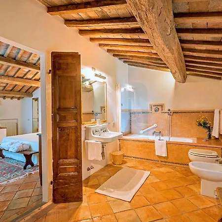 La Mita Sleeps 26 With Pool And Air Con *